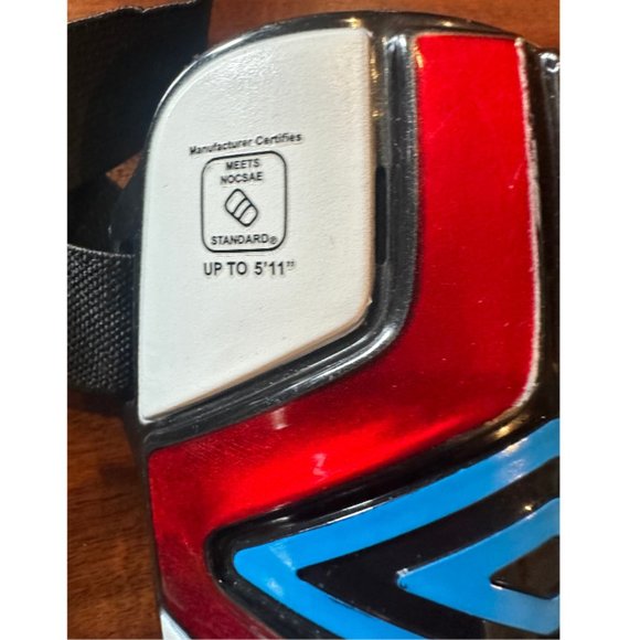 Umbro Shin Guards w Optional Additional Ankle Guards: NOCSEA comp up to 5'11 - Picture 5 of 7